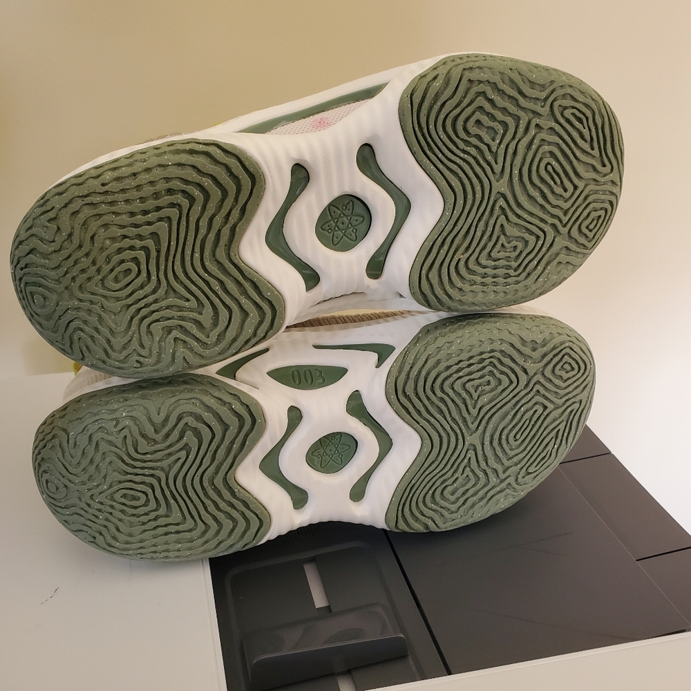 Nike Cosmic Unity 3 Mid Phantom Bright Cactus DV9087-001 Womens Size 7.5 - Picture 9 of 9